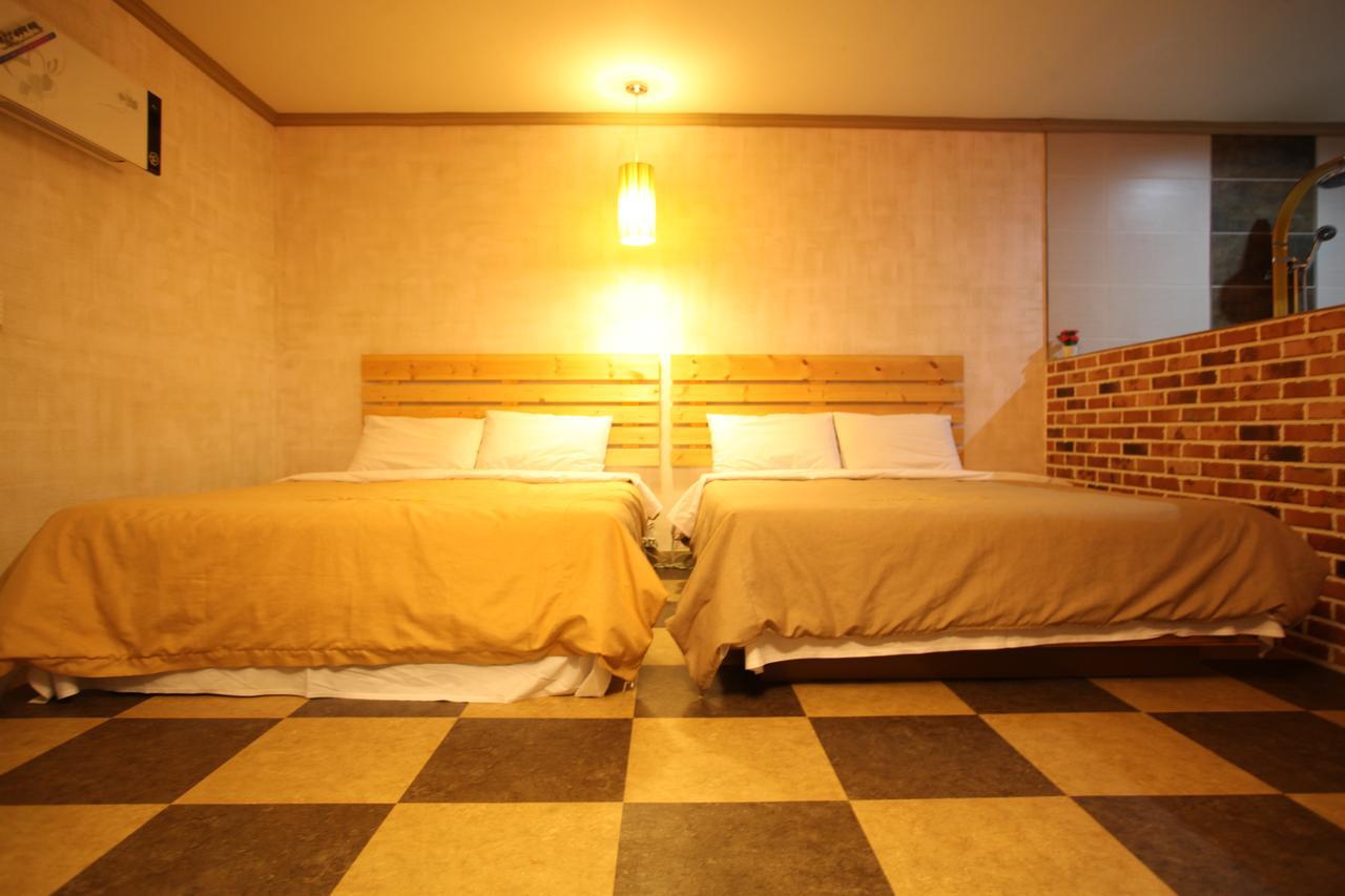 Chuncheon Myeongdong Hotel Экстерьер фото